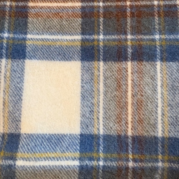 2 SCOTTISH WOOL SCARVES💙🖤 - Picture 7 of 7